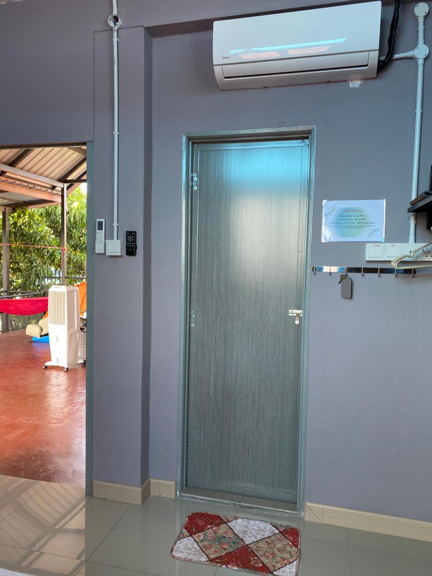 Igo Homestay Subang Airport Шах-Алам Экстерьер фото